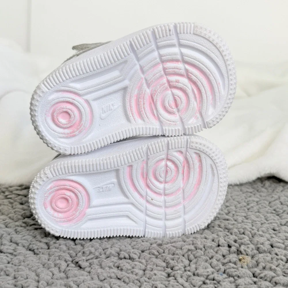 Nike Air Force 1 LE Kids Size 3C White Good Hook-and-Loop FN0236-111 Sneaker